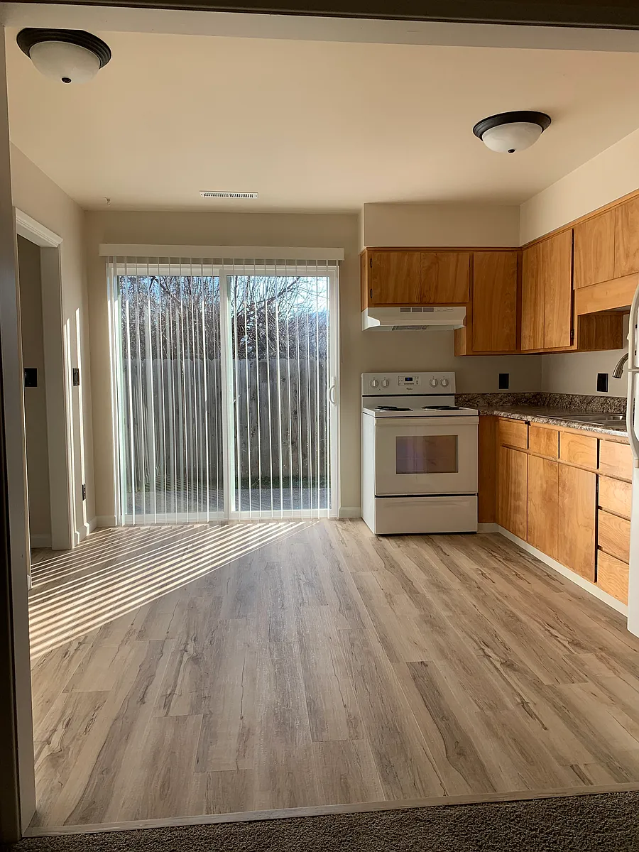 Building Photo - 824 Pine St #3