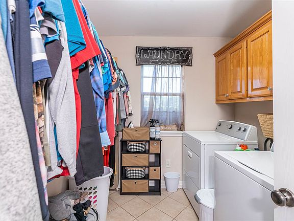 5th image of 312 Douglas Dr