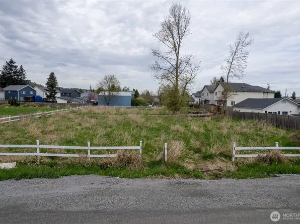 324 5th Avenue NW, Algona, WA 98001