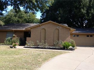 2107 Norfolk Dr, Arlington, TX 76015