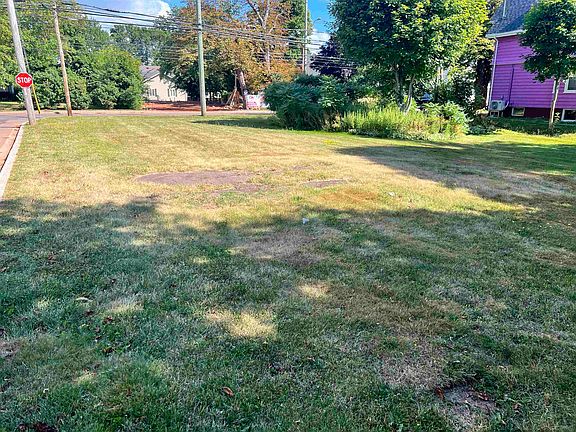 3rd image of 154 Central St