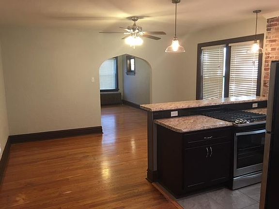3rd image of 5071 Pernod Ave #Fl2