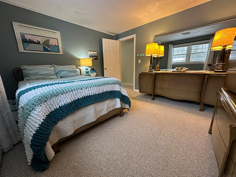 37 Partridge Hollow Rd — Photo 11