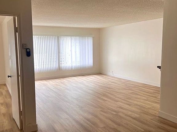 4th image of 3035 W 15th St #205