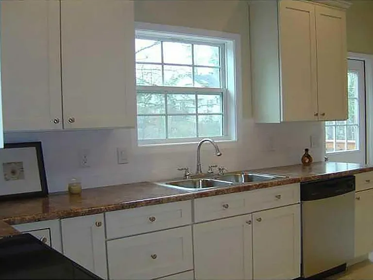1510 Roberts Dr SE — Photo 14