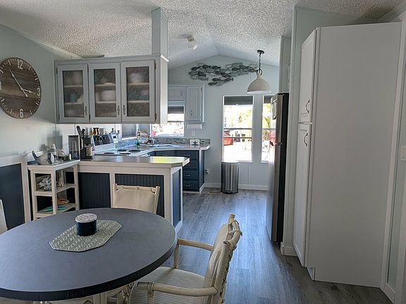 4th image of 800 Kay Rd NE APT 1139