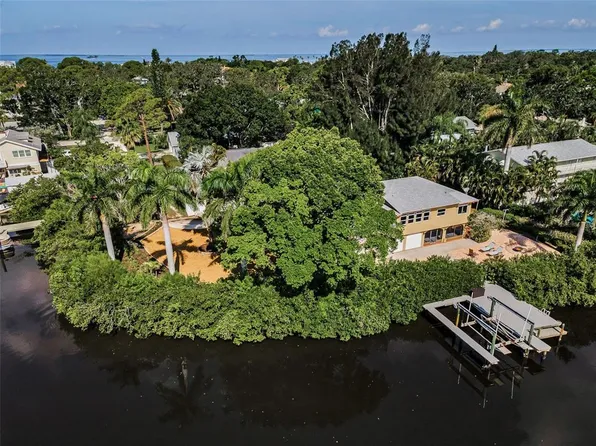 378 Tennessee Ave, Crystal Beach, FL 34681