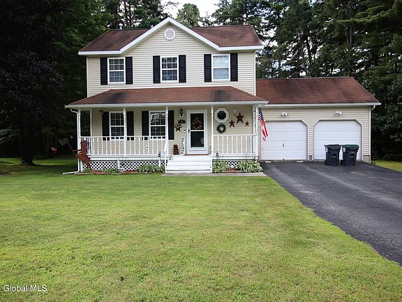 2nd image of 44 Autumn Lane