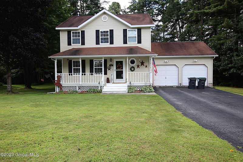 2nd image of 44 Autumn Lane