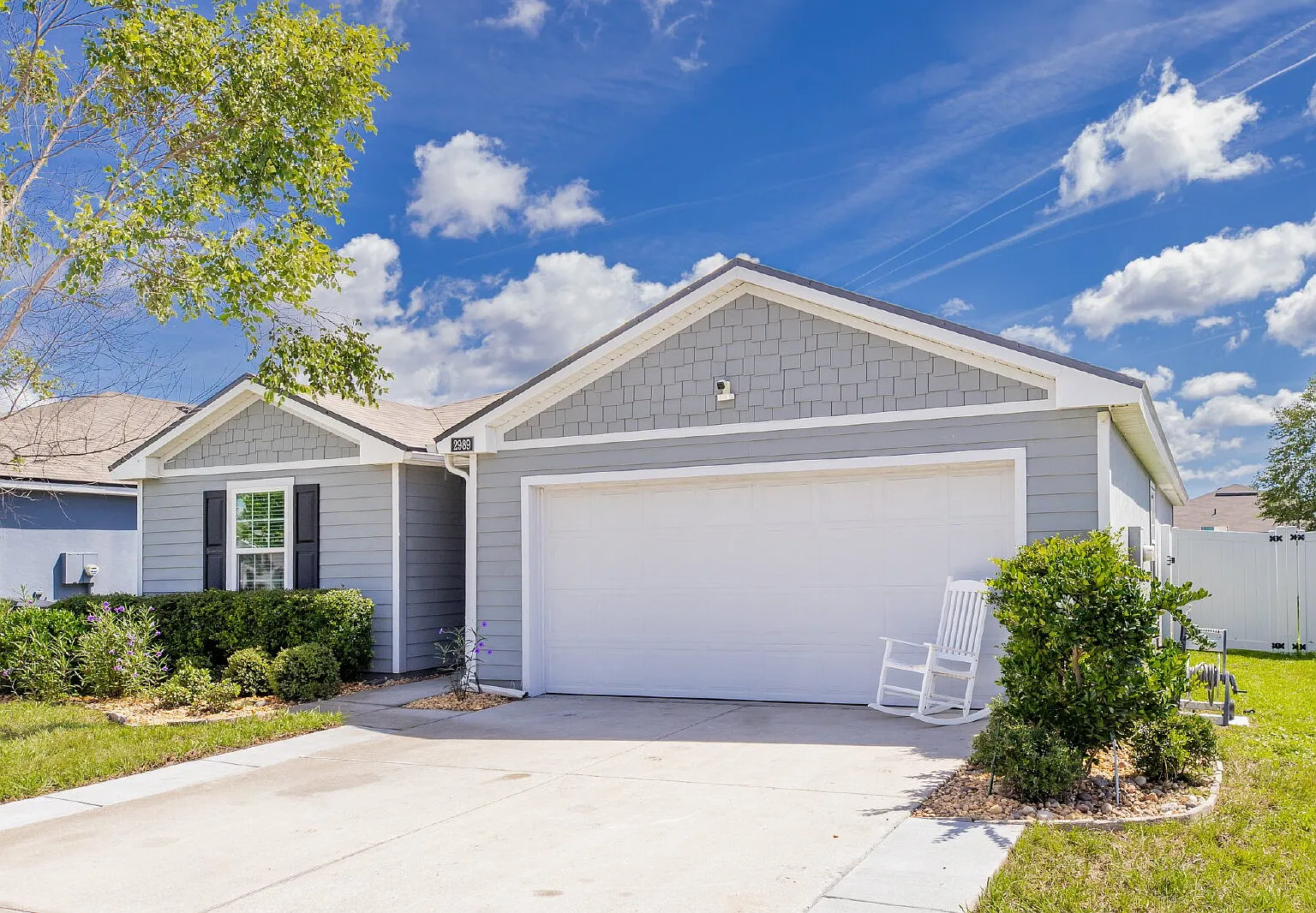 4 bed, 2.0 bath, 1488 sqft, $2,300 — Photo 3