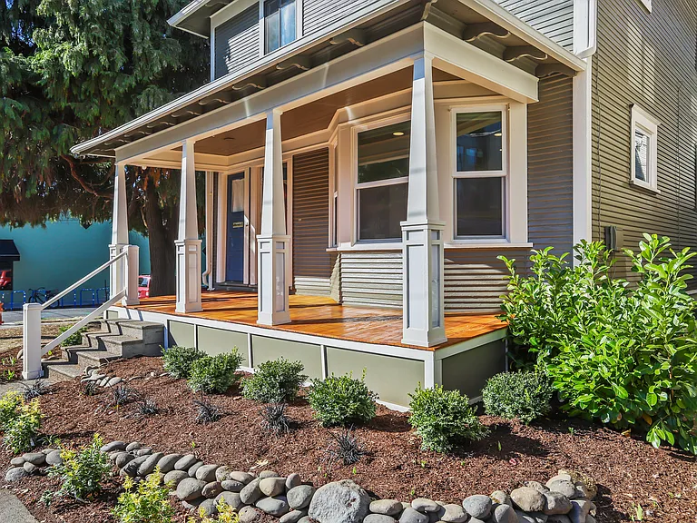 2305 SE Hawthorne Blvd #B — Photo 3