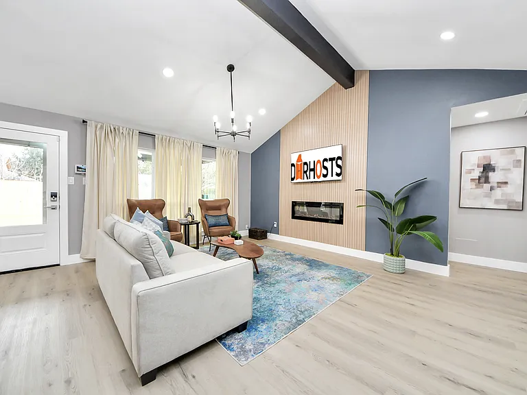 Falcon Meadow Dr — Photo 26