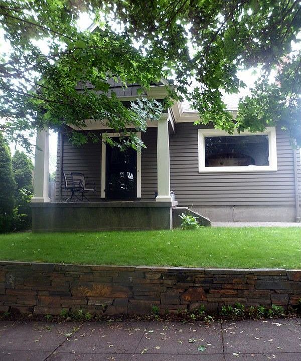 Colonial Heights Bungalow