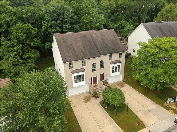 2nd image of 130 Hampshire Dr