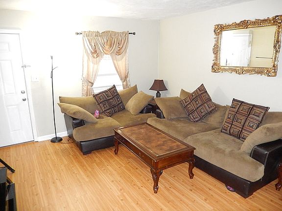 3rd image of 1886 Darryl Dr #A
