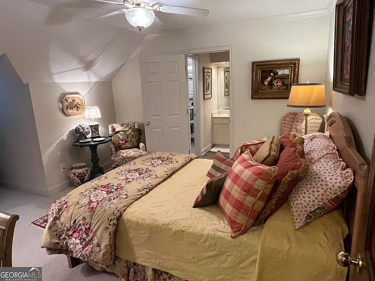 700 Old Lake Russell Rd — Photo 20