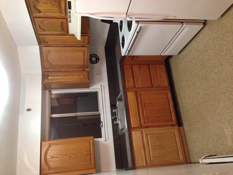 2nd image of 94 Mount Vernon Ave APT 1