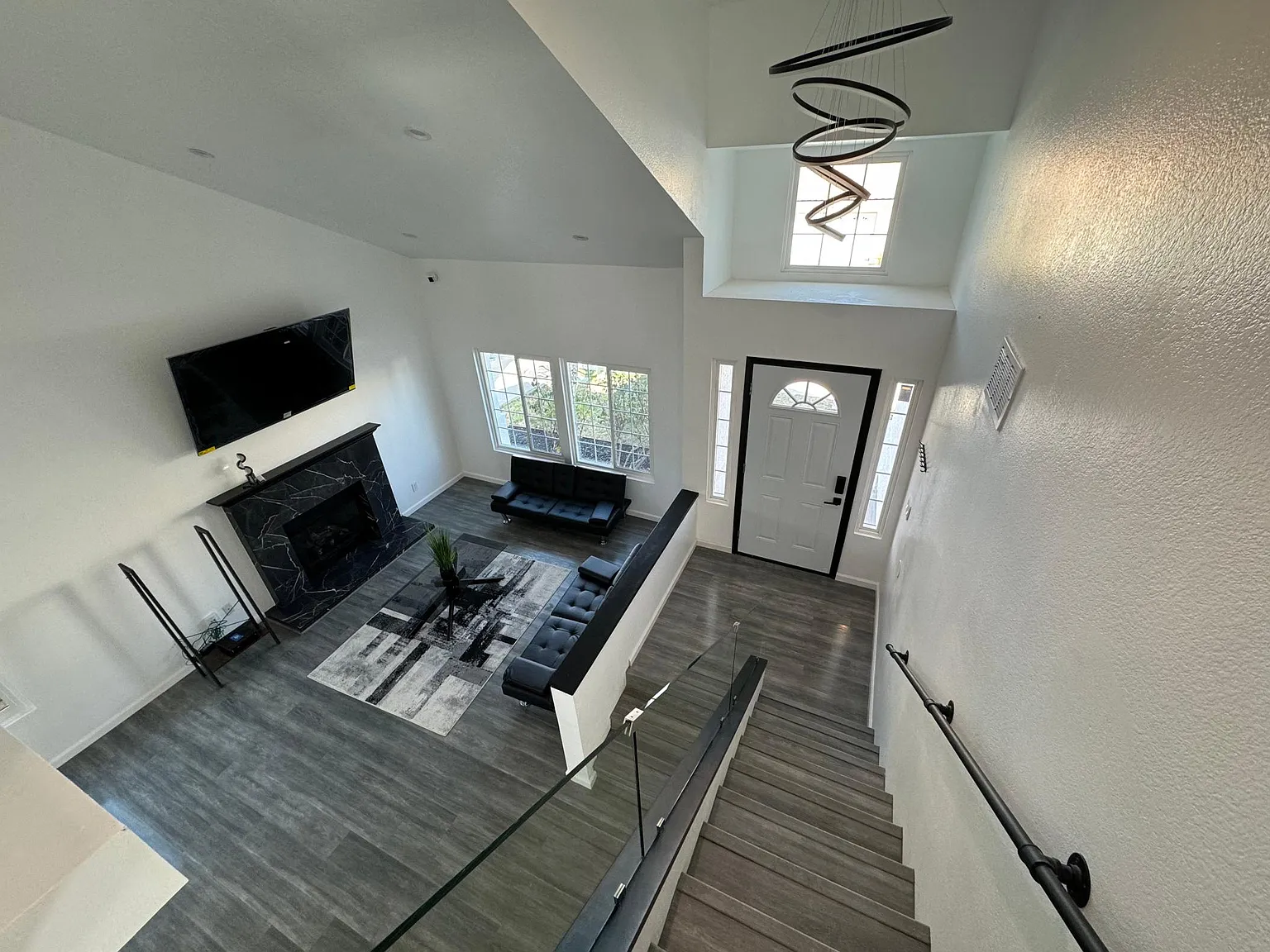 2242 Gregory Ave — Photo 4