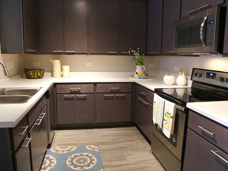1st image of 1375 S White Oak Dr #1316