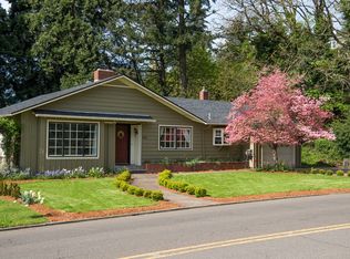 515 E Main St, Silverton, OR 97381