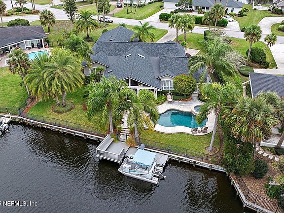 3rd image of 24 POINCIANA Way