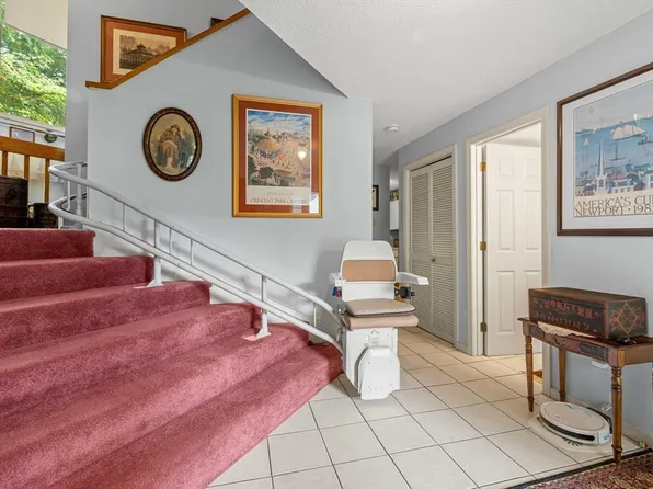 71 Heritage Dr #71, Northbridge, MA 01534