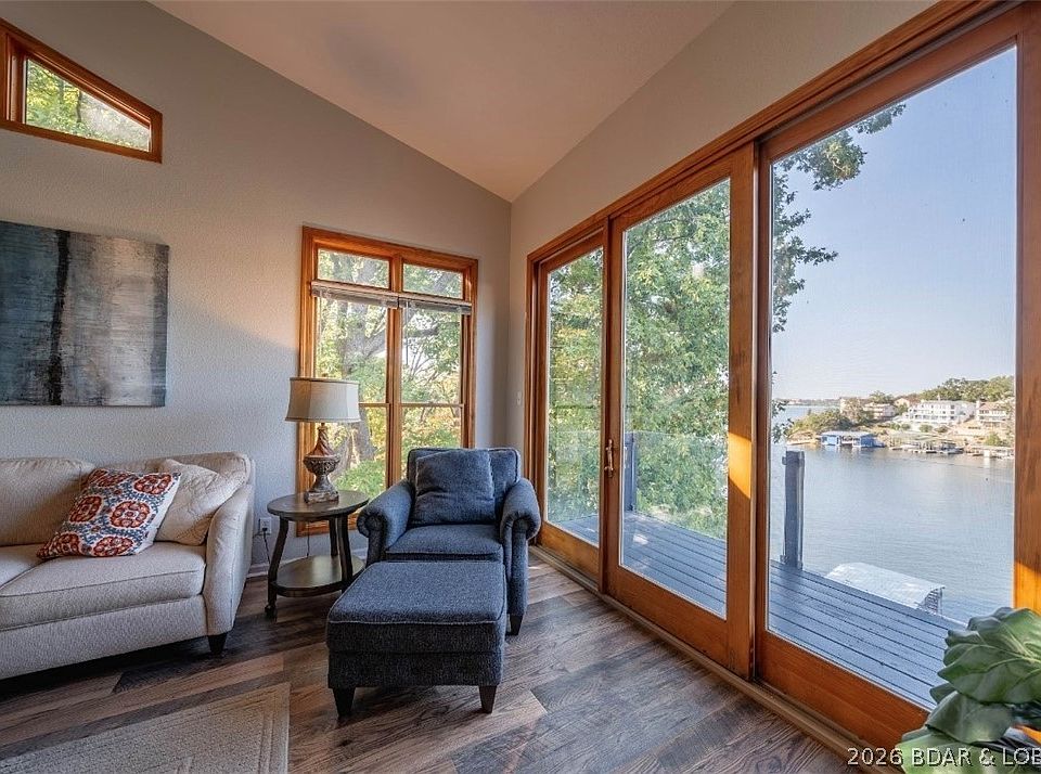 1st image of 4692 Lakehurst Cir