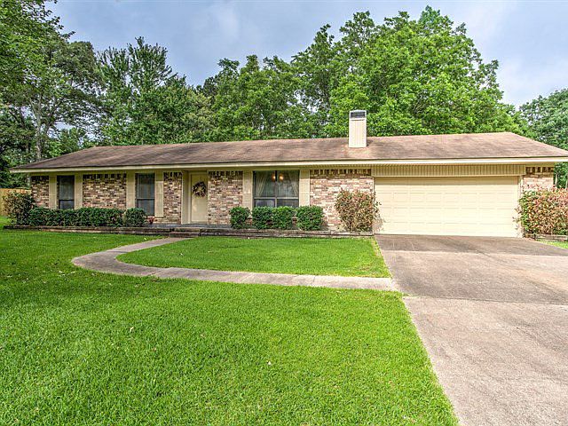 1st image of 209 Karen Dr