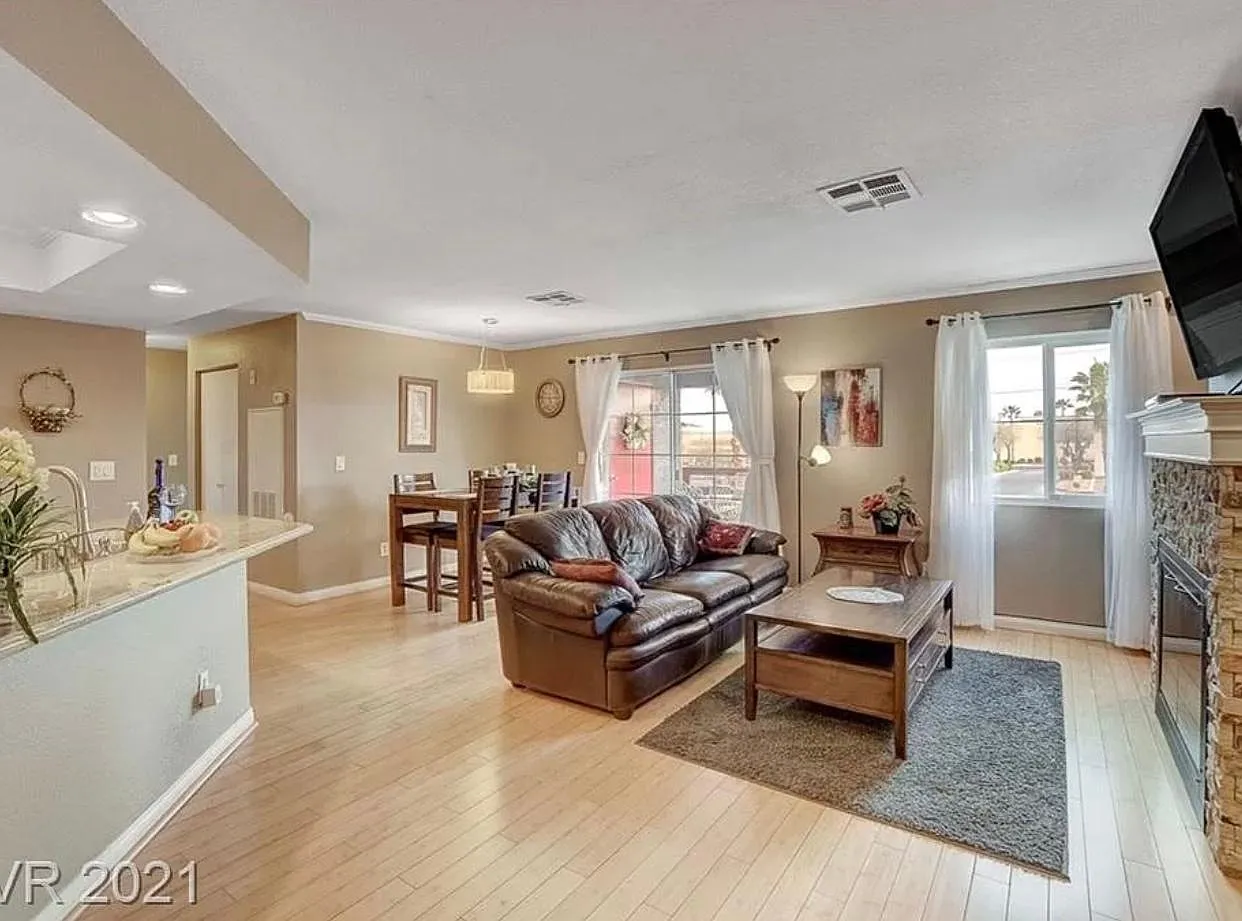 8600 W Charleston Blvd — Photo 1