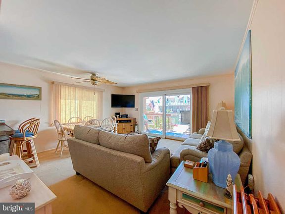 4th image of 147 Newport Bay Dr E #24