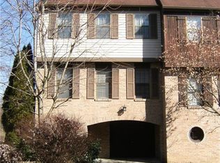206 Sonnybrook Ct, Bethel Park, PA 15102