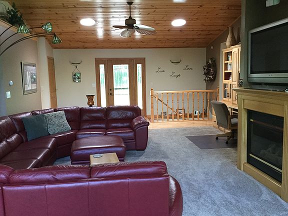 3rd image of 20527 Rolling Acres Dr