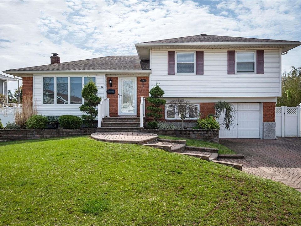 1st image of 30 Eagle Lane