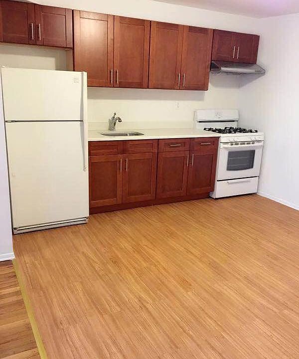 2nd image of 14405 20th Ave