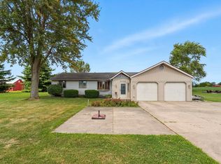 3732 W Till Rd, Fort Wayne, IN 46818