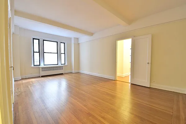 Rented by (Legacy) NY Quality Living Uptown | media 11