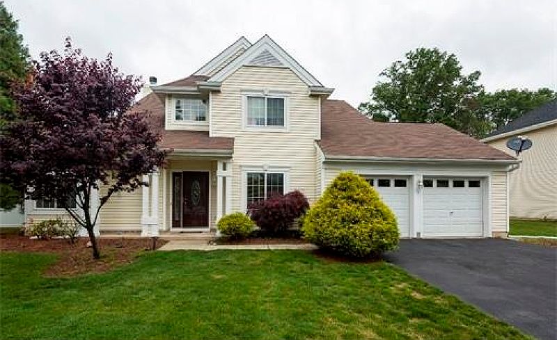 1st image of 9 Cherrywood Dr