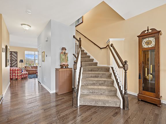 5th image of 4192 Royal Mews Cir