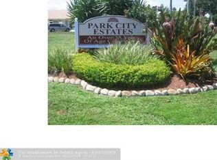 8591 SW 21st Ct, Davie, FL 33324