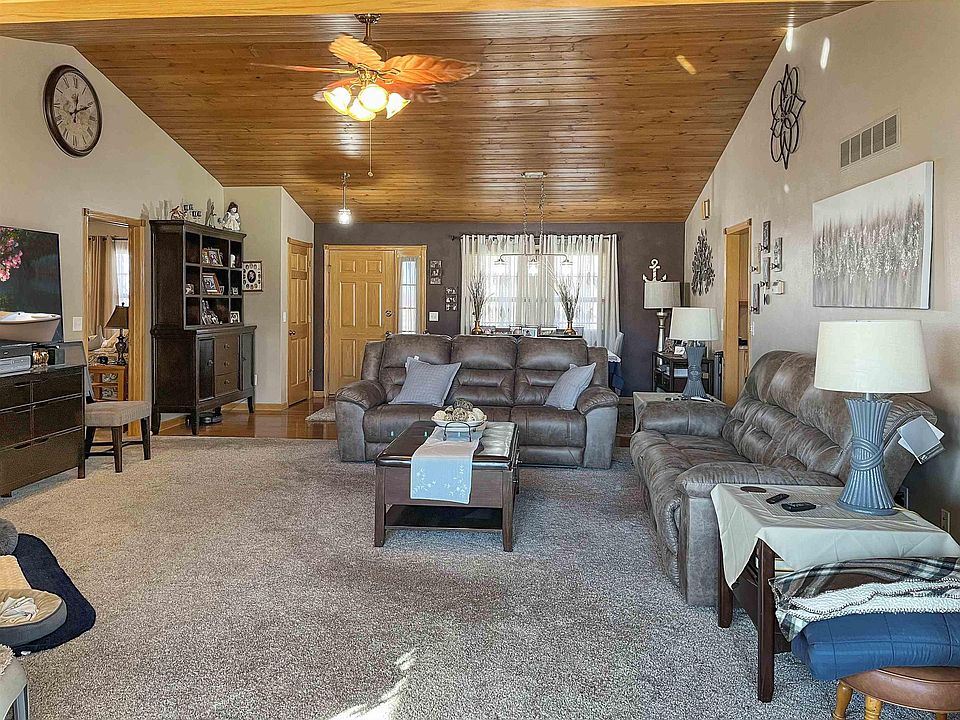 31 Country Club Ct Lanark, IL, 61046 Apartments for Rent Zillow