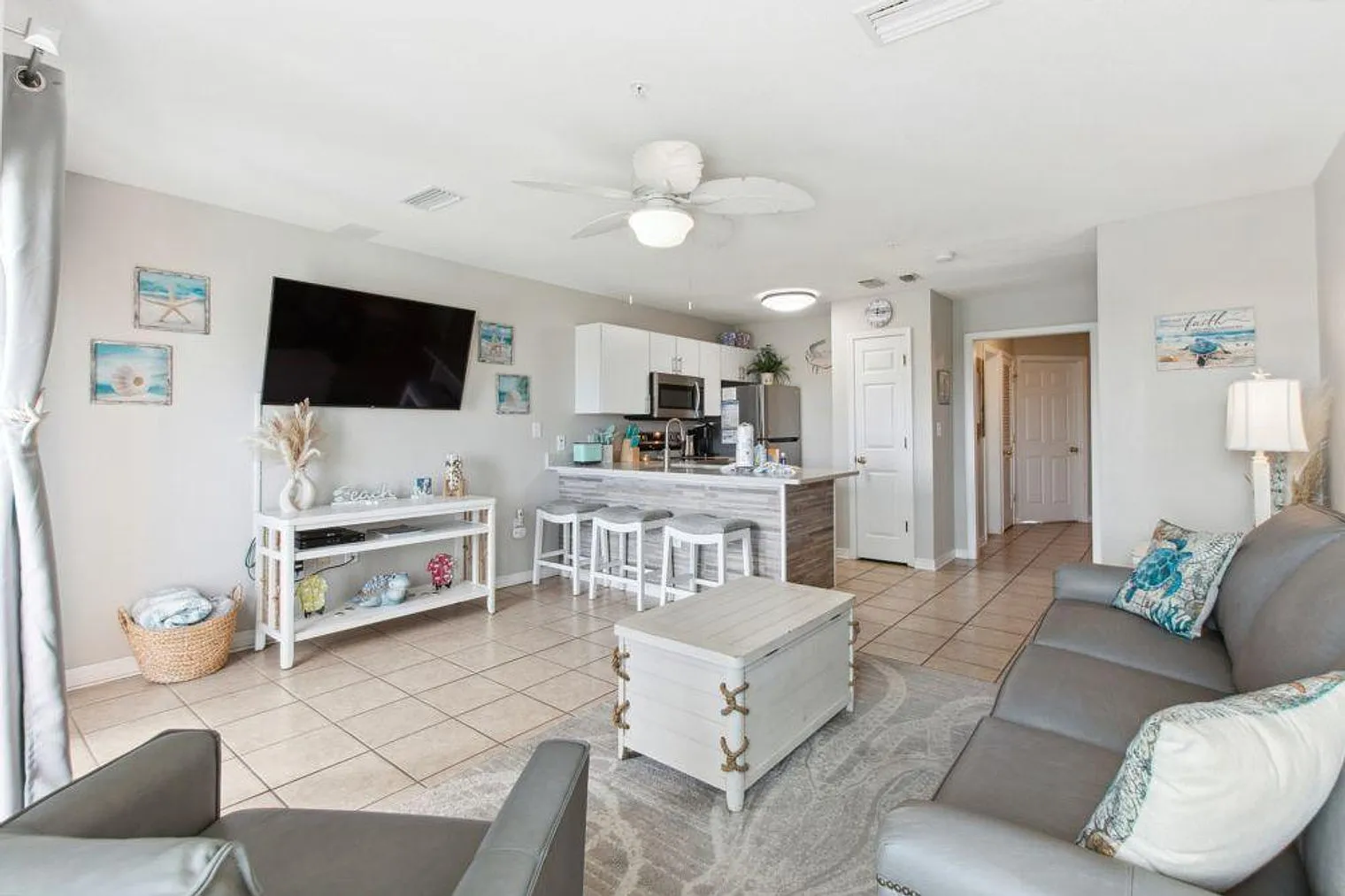 1 bed, 1.0 bath, 624 sqft, $2,474 — Photo 3