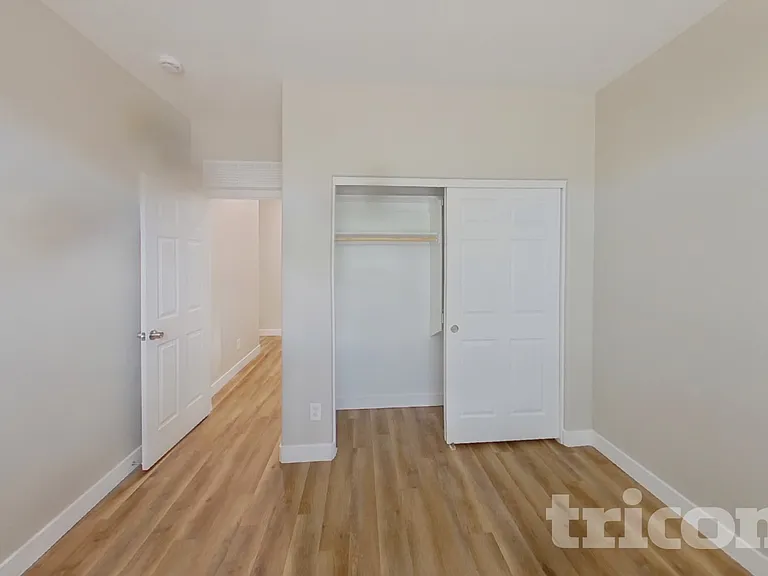 7428 W Pioneer St — Photo 11