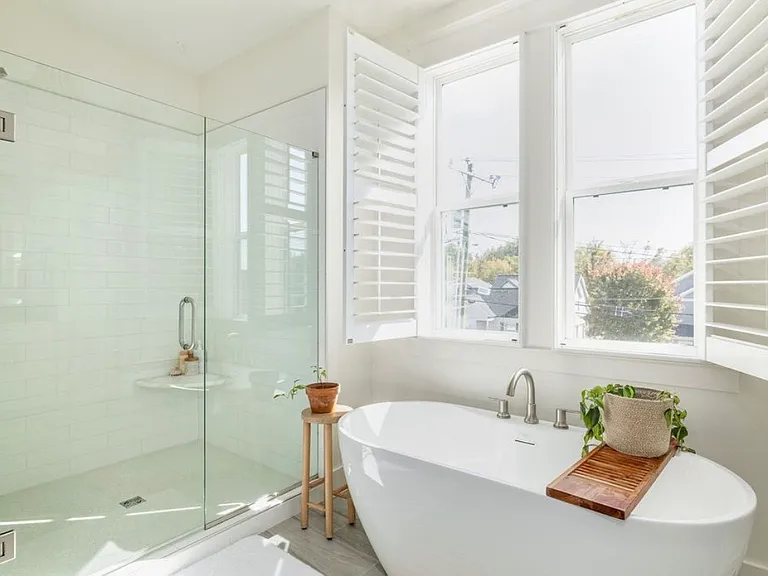 2423A Inga St — Photo 3