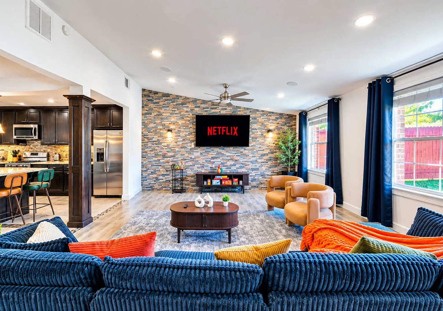 Spacious 6BR House | Sleeps 15 | Galleria | 1GB|WD — Photo 1