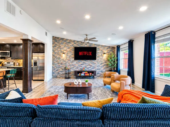 (undisclosed Address), Houston, TX 77092