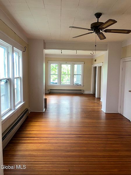 5th image of 318 Saratoga Street