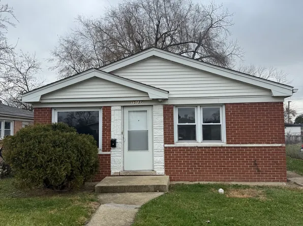 15137 7th Ave, Phoenix, IL 60426