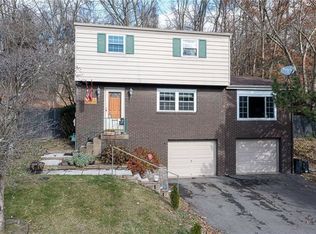 240 Golden Gate Dr, Verona, PA 15147