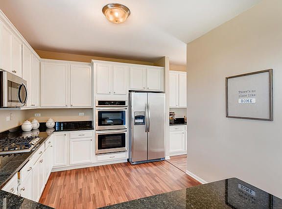 4th image of 4645 McLaren Dr