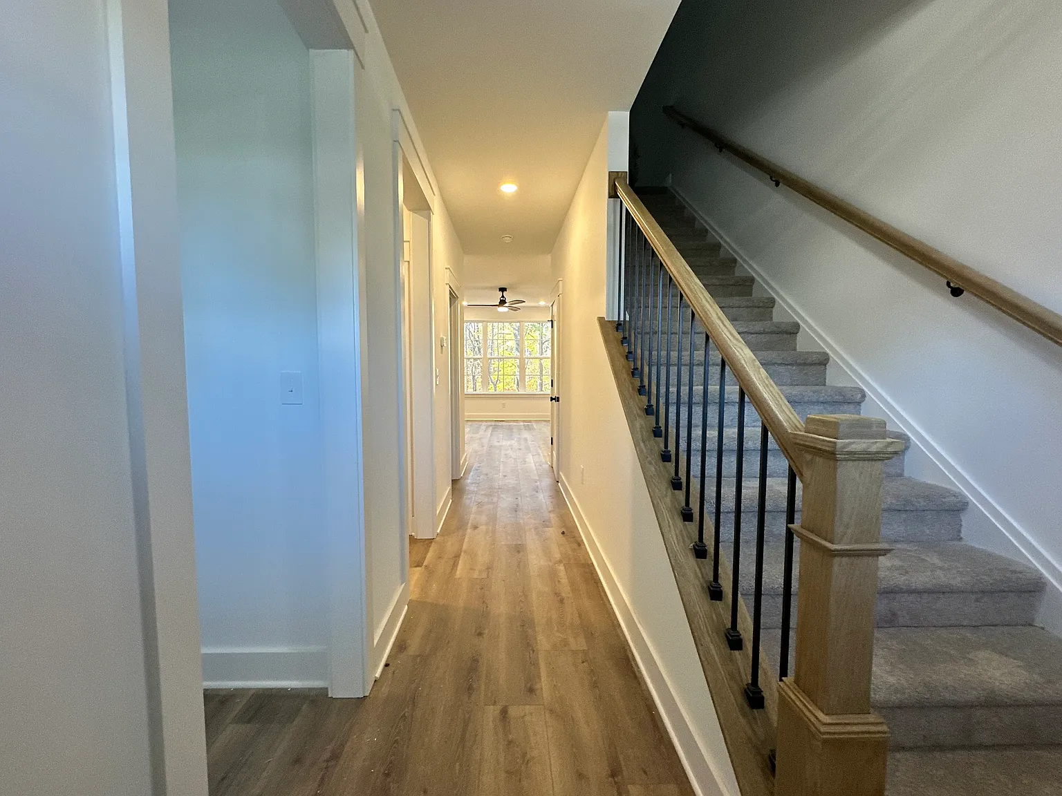 3 bed, 2.5 bath, 2200 sqft, $2,575 — Photo 2
